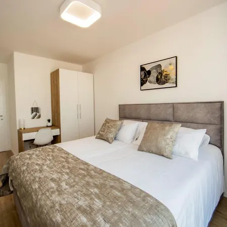 With Beautiful View, Modern Furnishing & Pool Podstrana