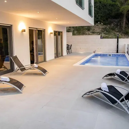 With Beautiful View, Modern Furnishing & Pool